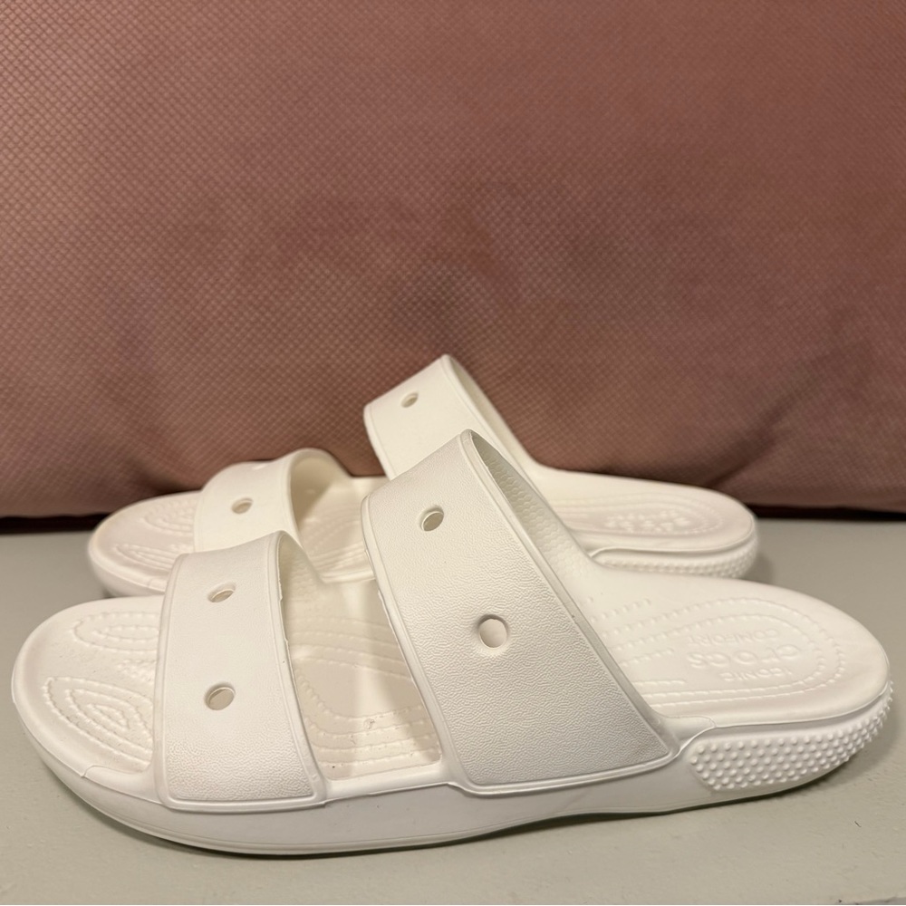 Crocs White Slide Sandals. Womens 7, Mens 5